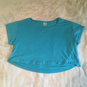Victoria’s Secret Pink blue cropped tee shirt